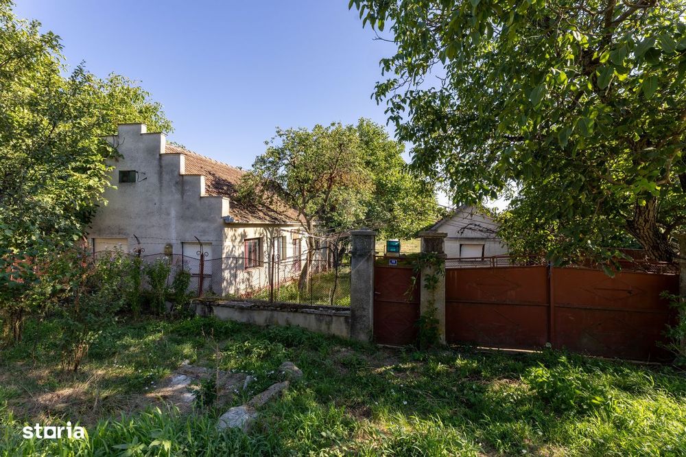 Casă cu 3 camere si teren 2196 mp de vânzare in Covasant,Arad