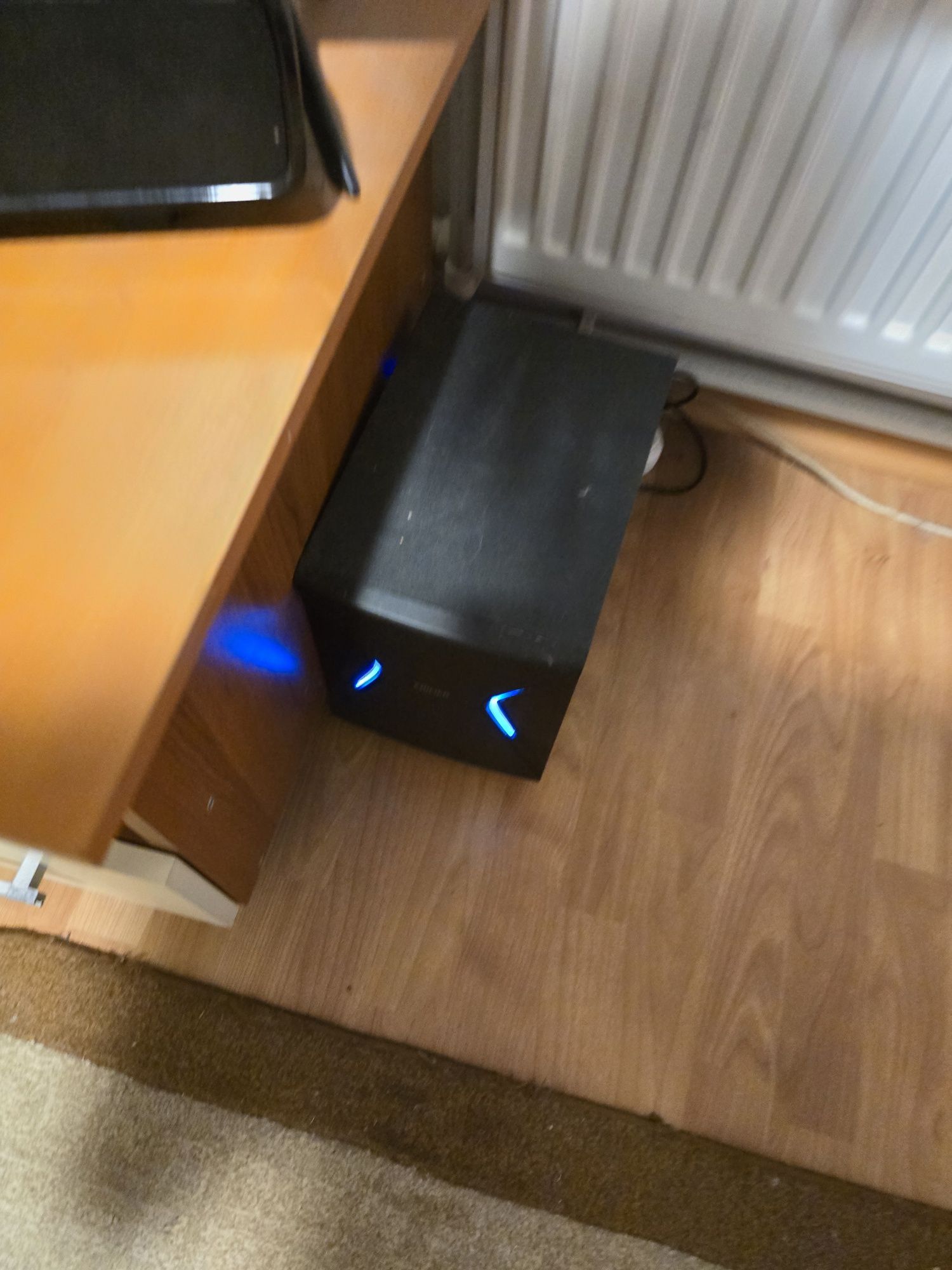 Vând soundbar Edifier G7000