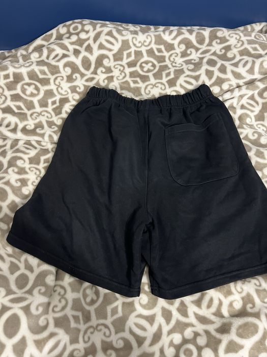 Къси гащи Essentials размер М