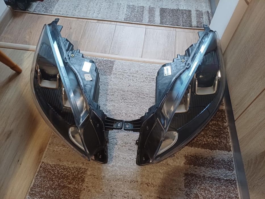 Faruri ford kuga 3