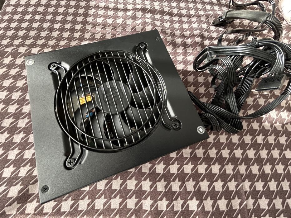 Sursa 600w silentiumpc vero m3 calculator semi modulara