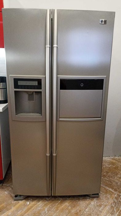 Хладилник side by side LG