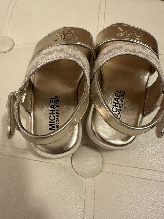 Sandale aurii fetita Michael Kors 21