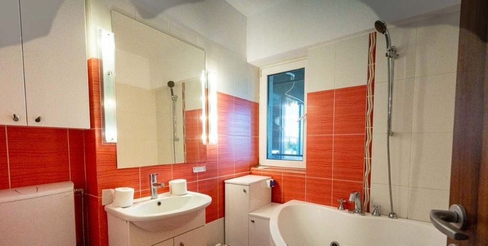 3c, bloc 2009, et 4/6, central-podu de fier, liber!