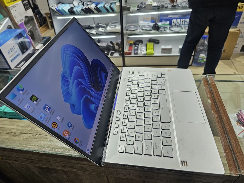 Asus ROG Zephyrus Ryzen 9 + RTX 3060