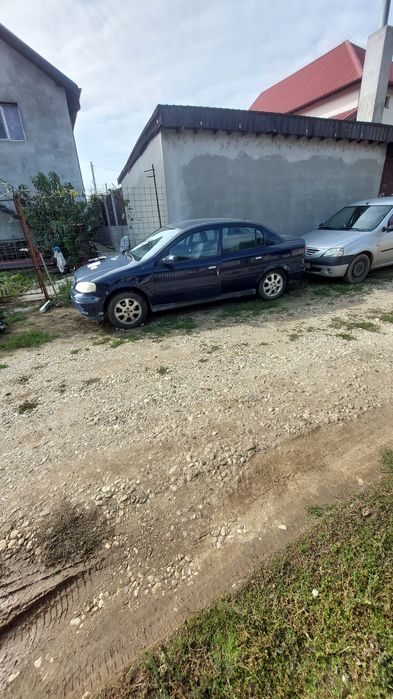 Se vinde pentru dezmembrate Opel Astra