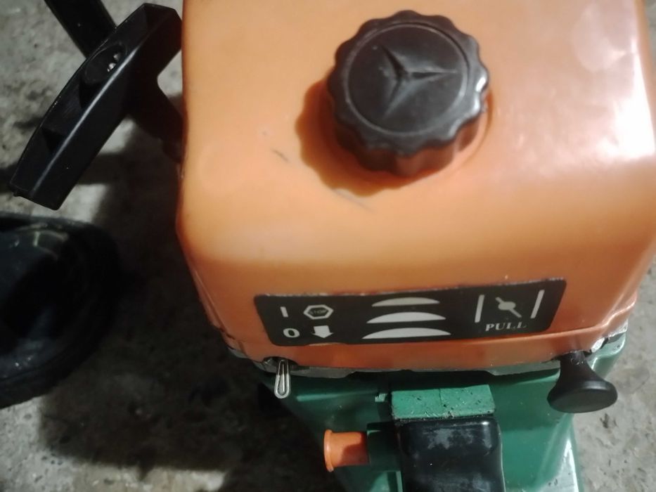 Vând  drujba in stare de funcționare  fac si schimb