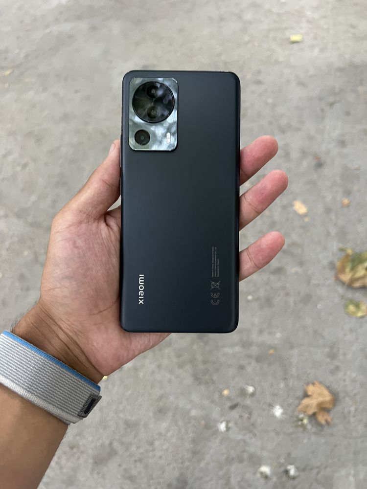 Xiaomi 13 lite.