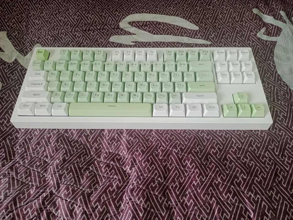 Продам игровую клавиатуру