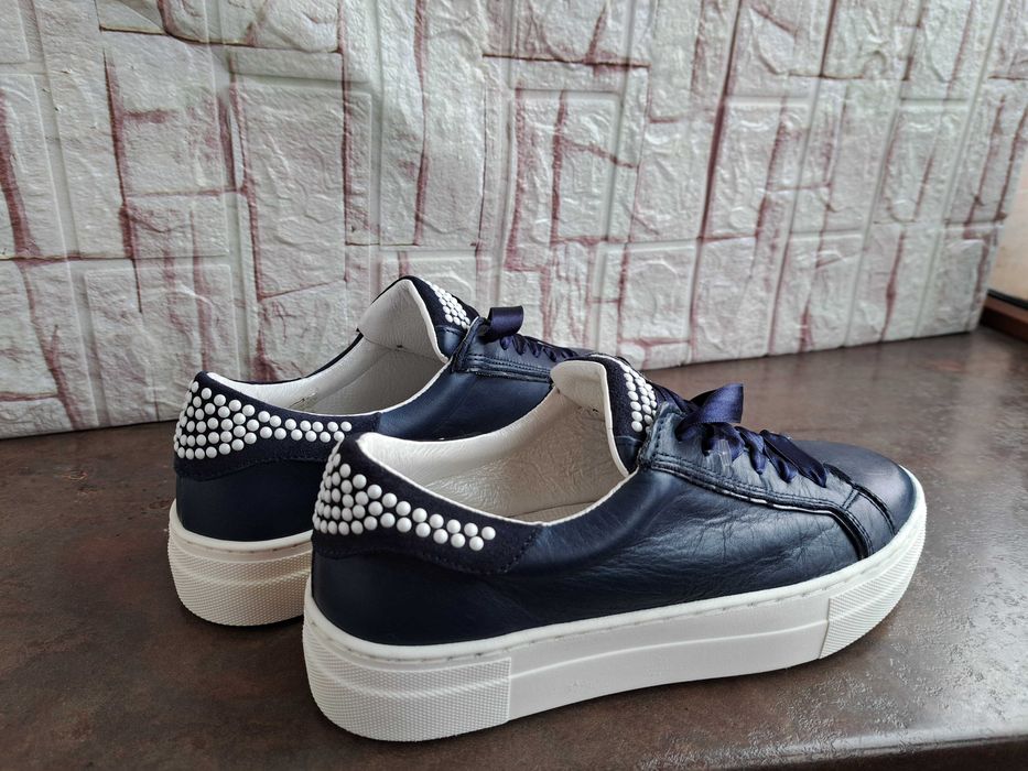 дамски кецове,спортни обувки на платформа,номер38 Нови!кожени