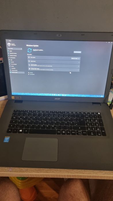 Laptop Acer espire E5-772