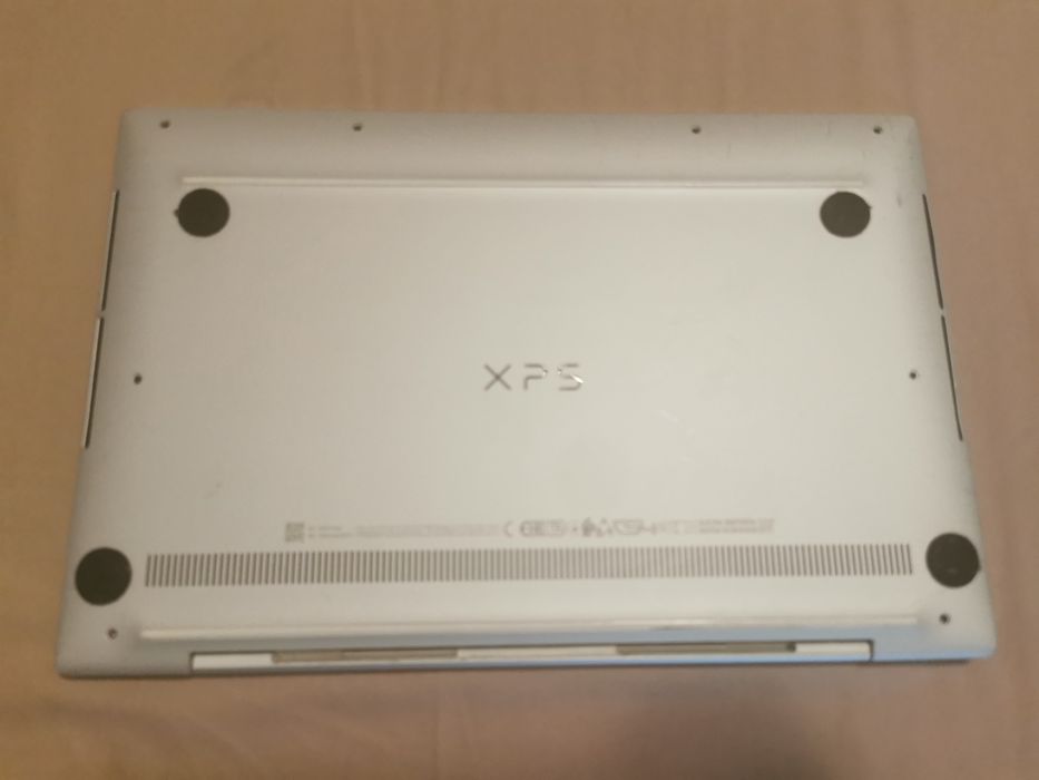 Vanl laptop Dell XPS 13 9300 defect