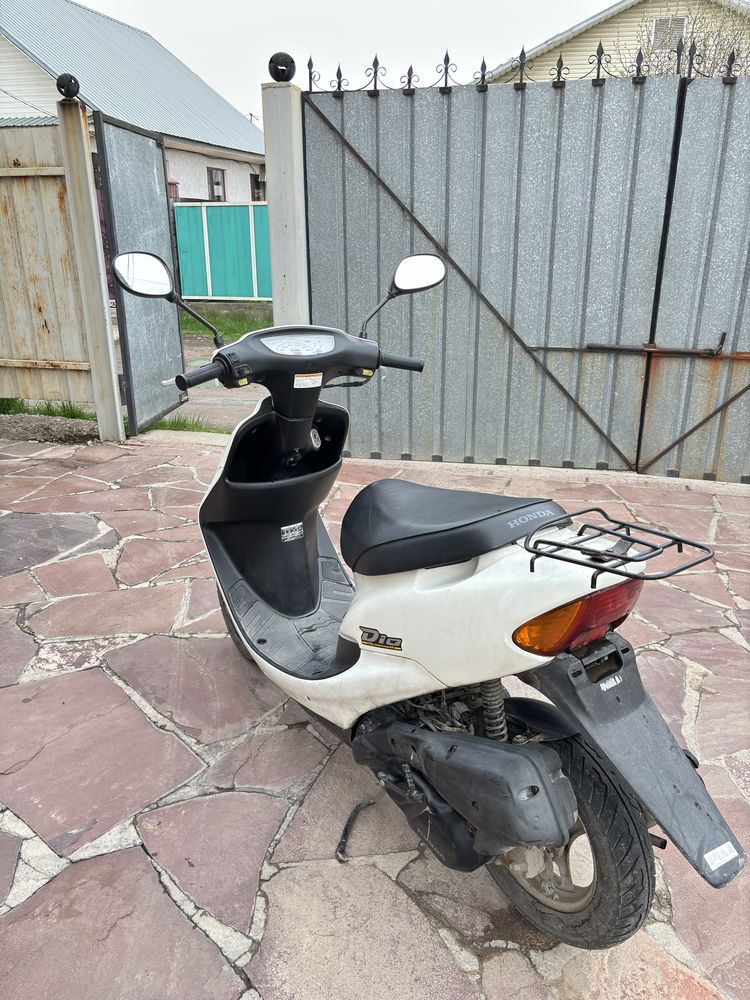 Продаю мопед Honda dio af 34 в идеальном состоянии