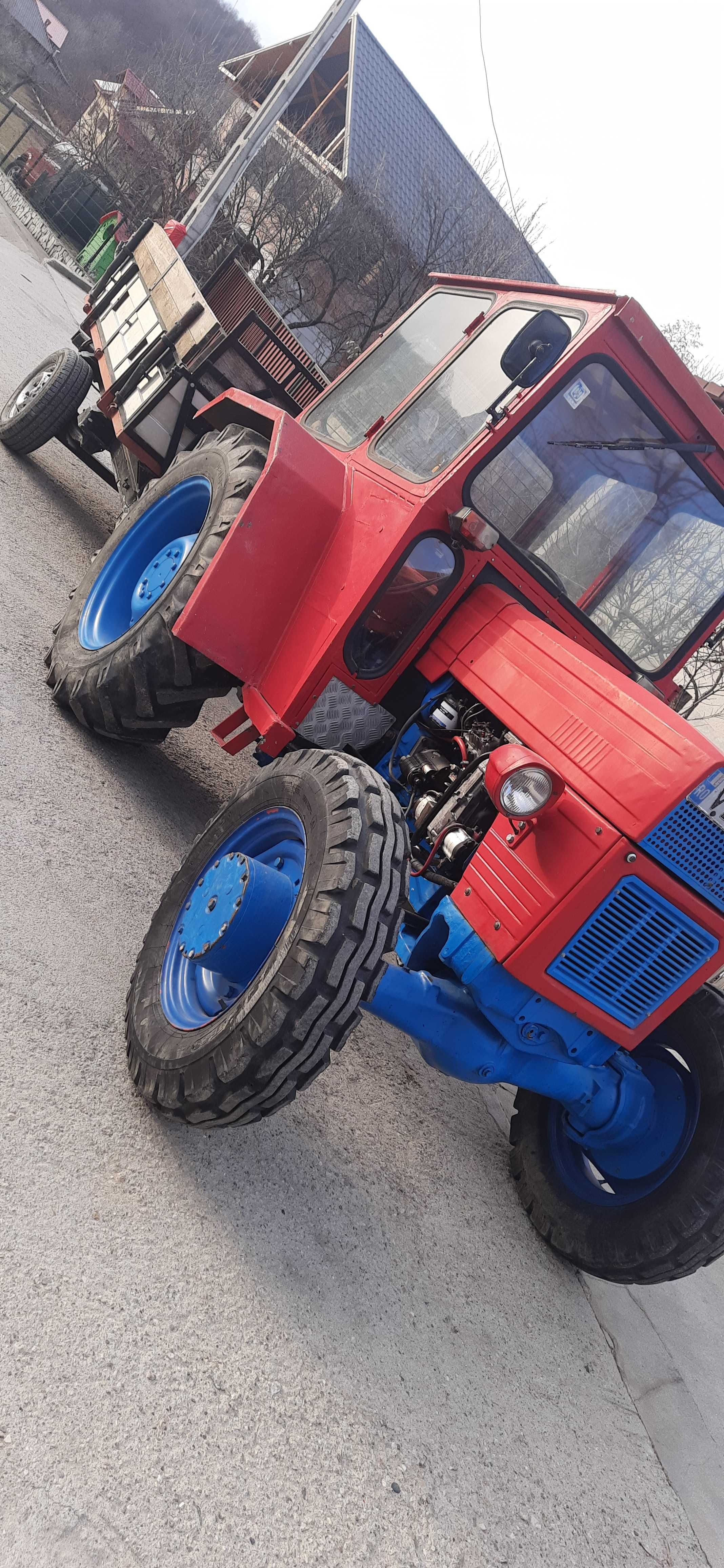 Tractor 445  DTC