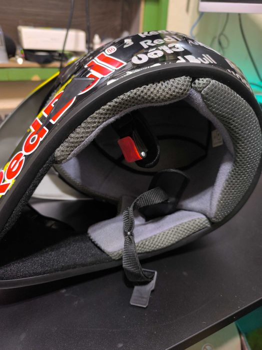 Каска за мотор +Очила Ново