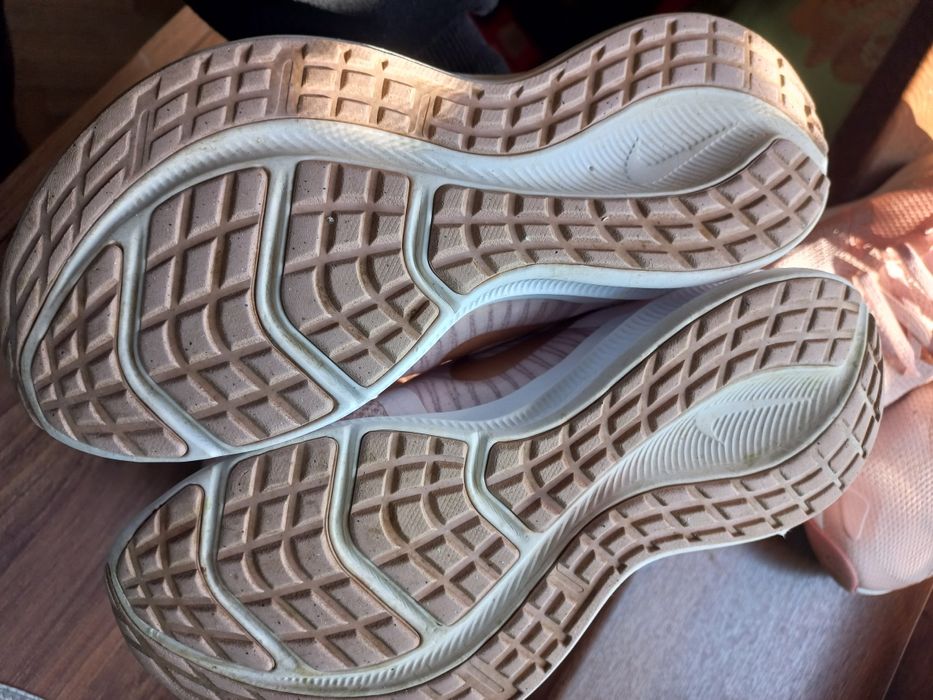 Дамски маратонки Nike и Puma