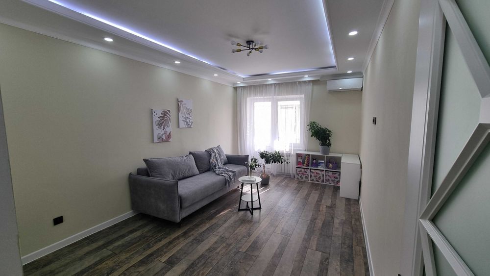 Продается уютная, светлая 2-х комнатная квартира со свежим ремонтом