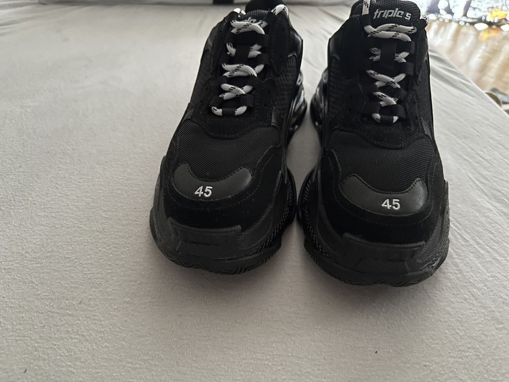 Balenciaga triple s 1:1