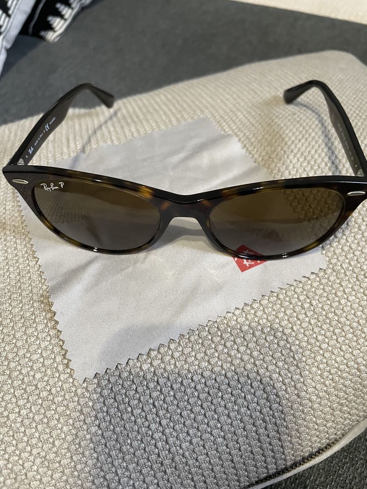 Ray-Ban brown RB2185.