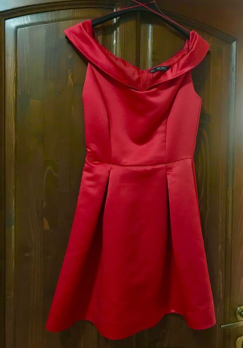 Rochie ZARA rosie, pentru evenimente