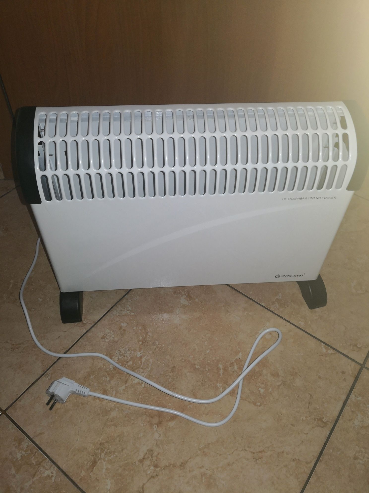 Продавам,
Подов конвектор CH-Y02, 2000W,,SYNCHRO,,