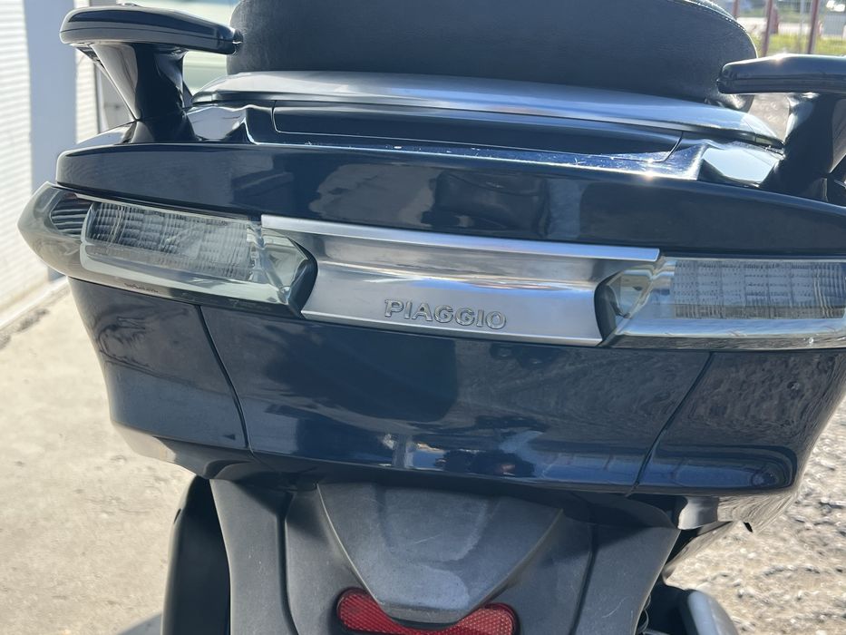 Scuter Piaggio X10 125cm CAT B