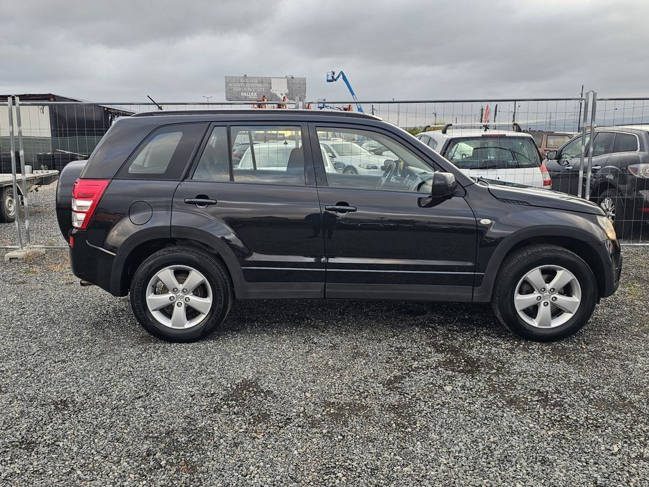 Suzuki grand vitara,2.0Benzina,4x4,Clima,Navi,Jante,Posibil Rate ***