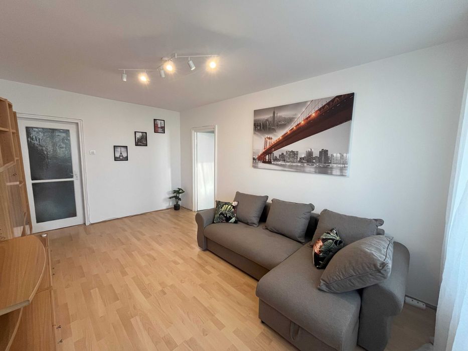 Apartament cu doua camere de vanzare, situat in Piata Iancului