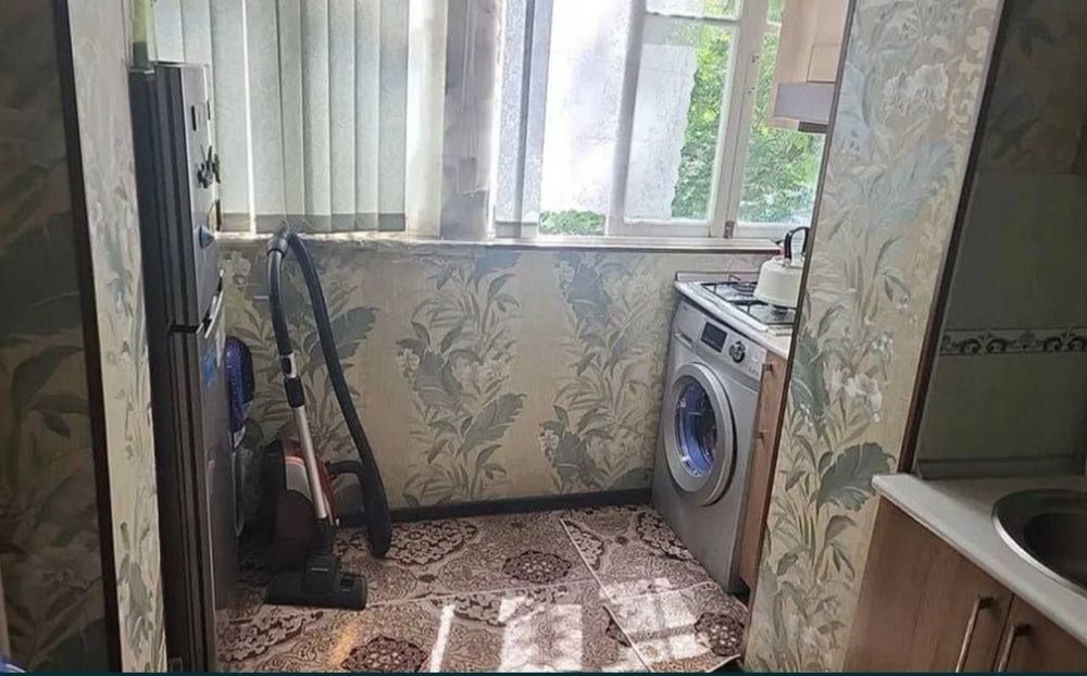 Срочно Продаётся ШРуставели 1/3/5 ремонт средний локации топ !