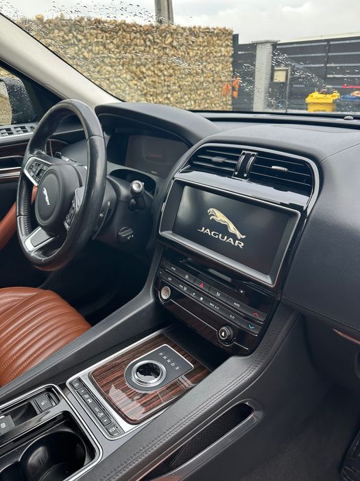 Vând Jaguar F-Pace 2018 facelift