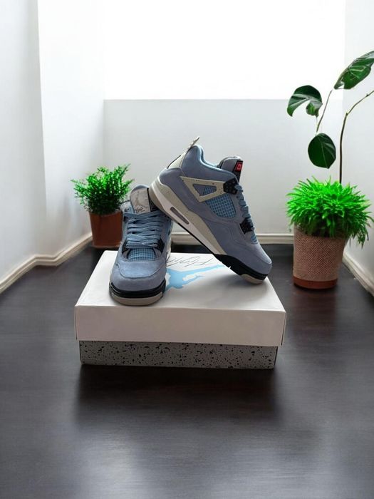 Jordan 4 university blue