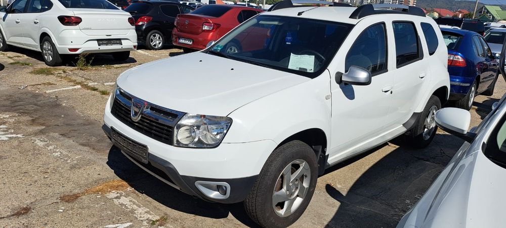 Duster 1.6,2×4,2012,piele,AC,scaune încălzite