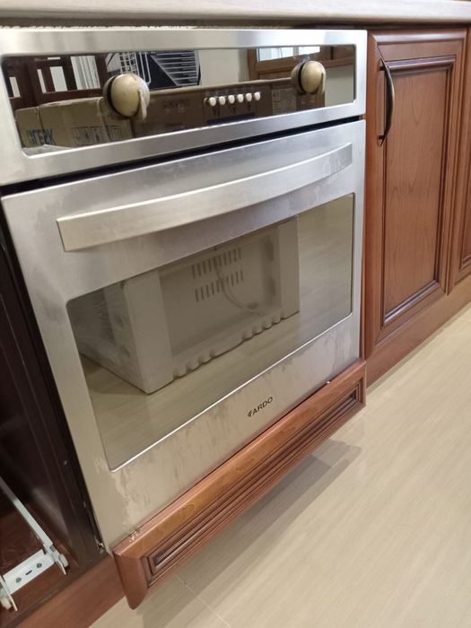 Продам духовку на запчасти