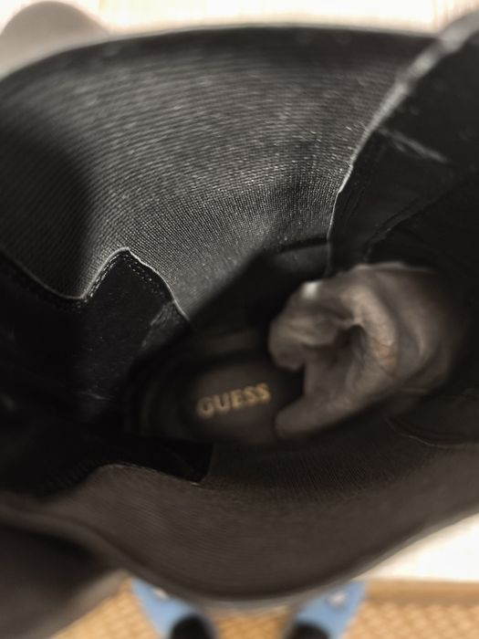 Оригинални боти Guess
