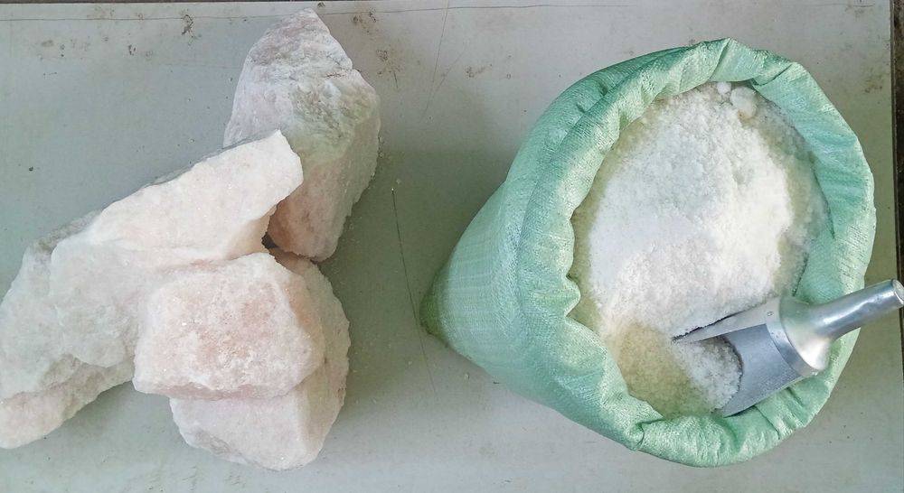 Toshtuz va maydalangan tuz bor