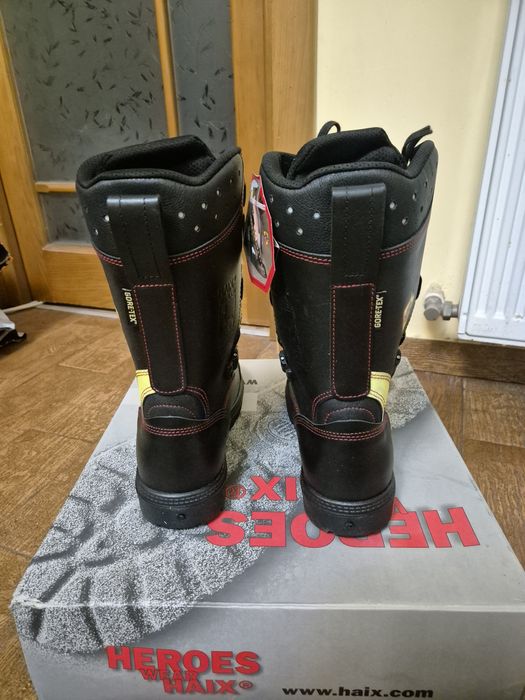 Bocanci pompieri HAIX mărimea 40