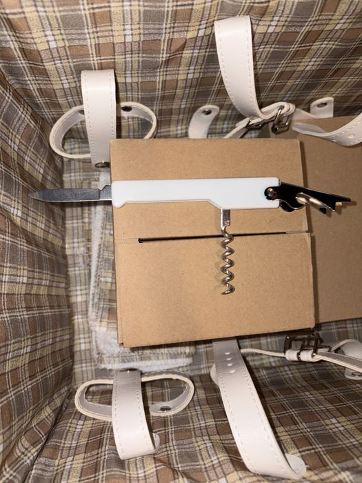 Чисто нова кошница за пикник за 4-ма