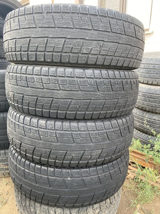 Комплект зимние шины 215/70/16 215/70R16 Yokohama.
