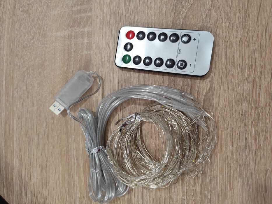 Коледни LED лампички завеса – 3x2м, дистанционно и USB с 8 програми