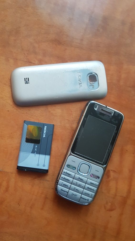 Nokia c2-01 și Nokia 1110