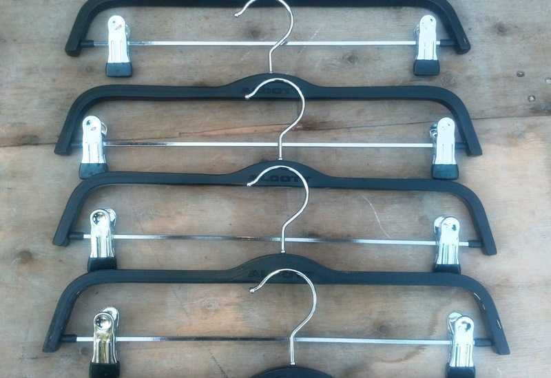 Закачалки за дрехи Дървени Гумирани