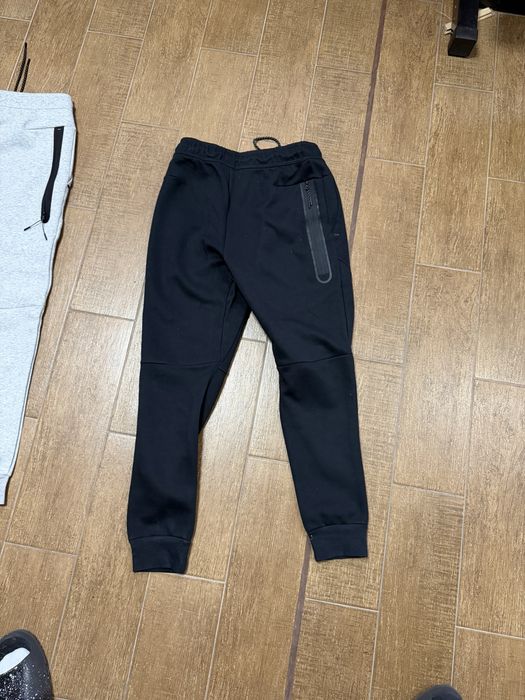 Nike tech fleece чисто нов!!!