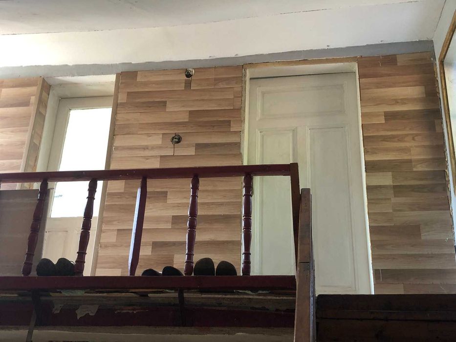 Масивна къща с планинска гледка и двор в кв. Побит камък, Нови хан