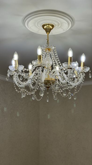 Продаются люстры 8-рожковая, 3-рожковая