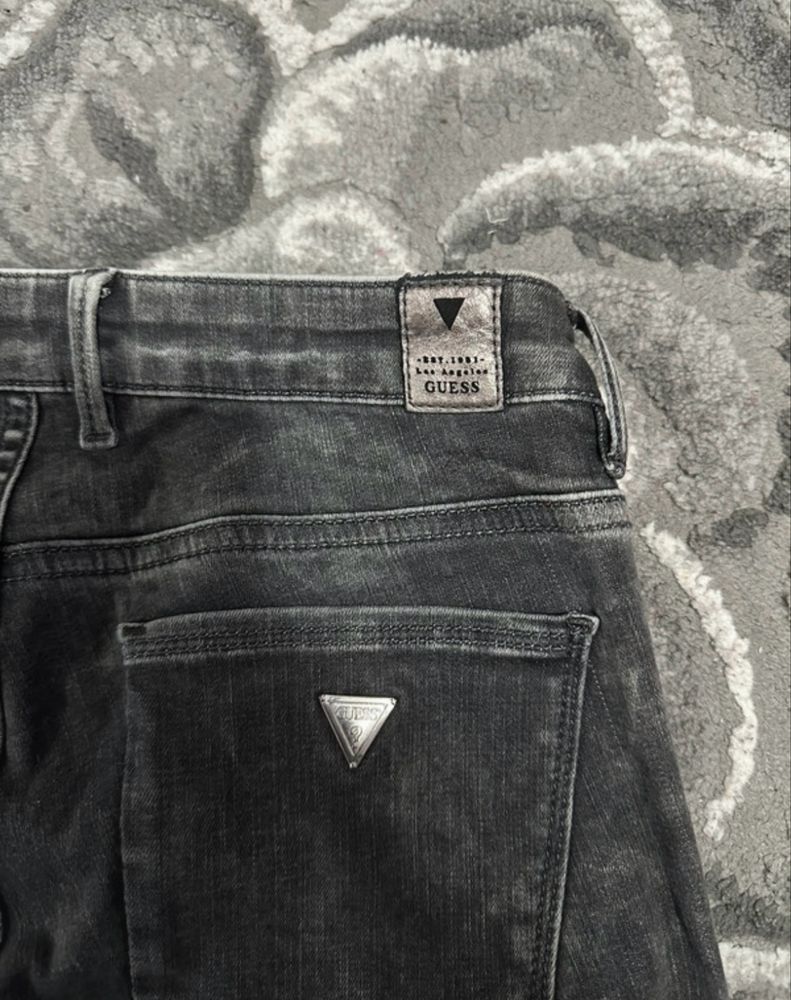 Blugi guess cu talie joasa