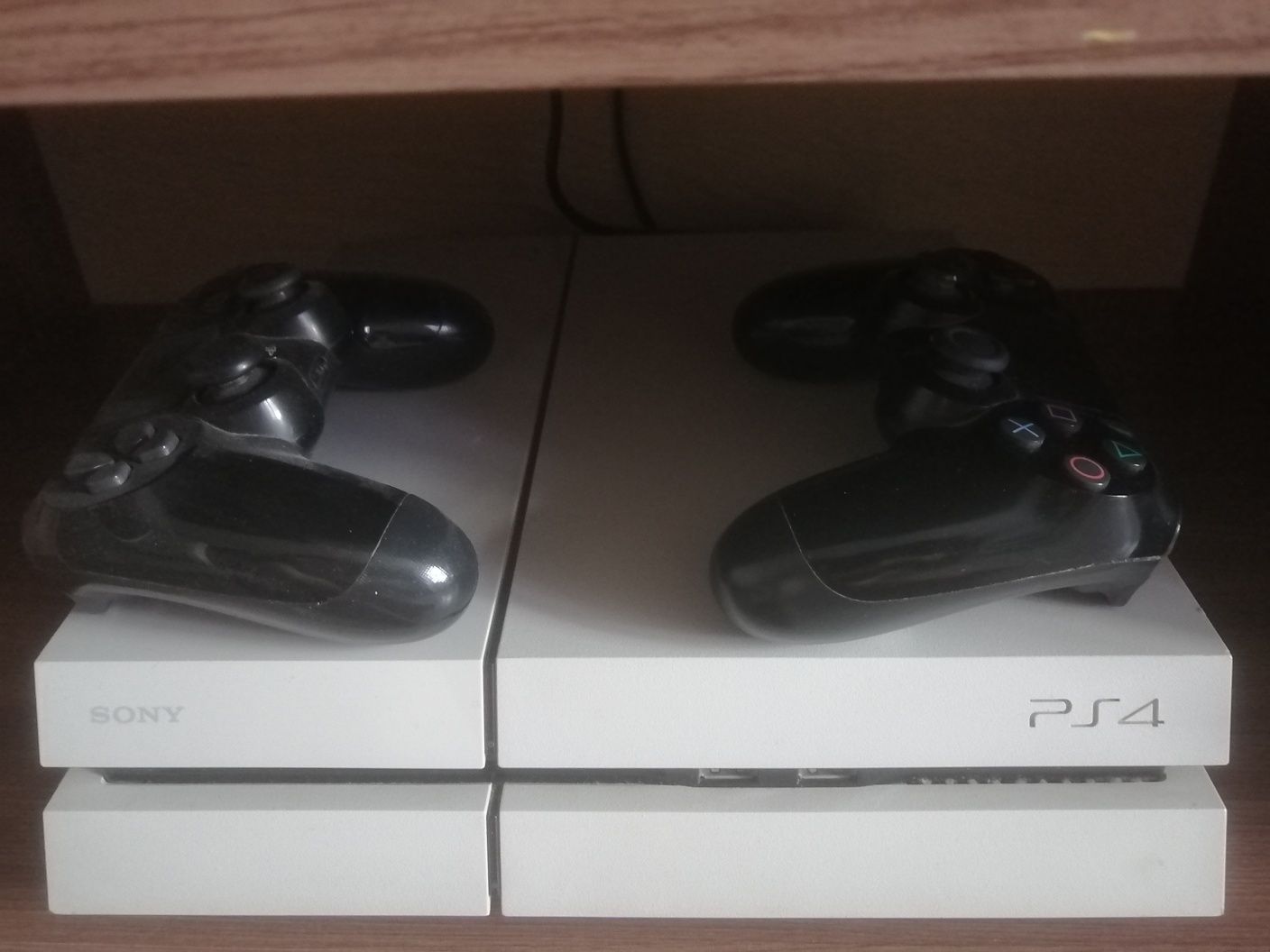 Продам playstation 4