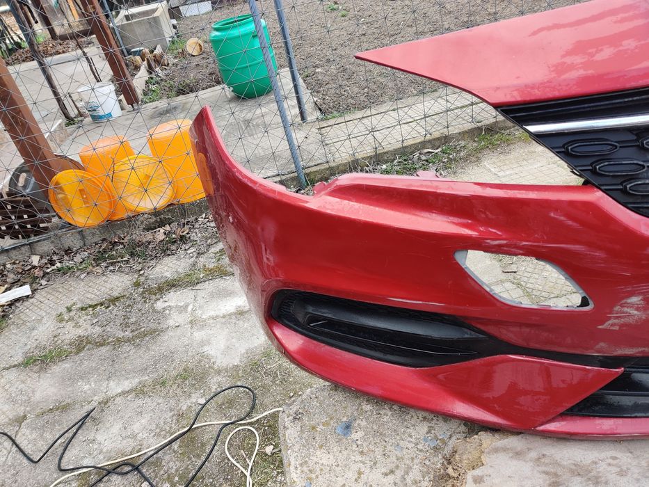 Предна броня със решетка за Opel Astra kombi 2017 г