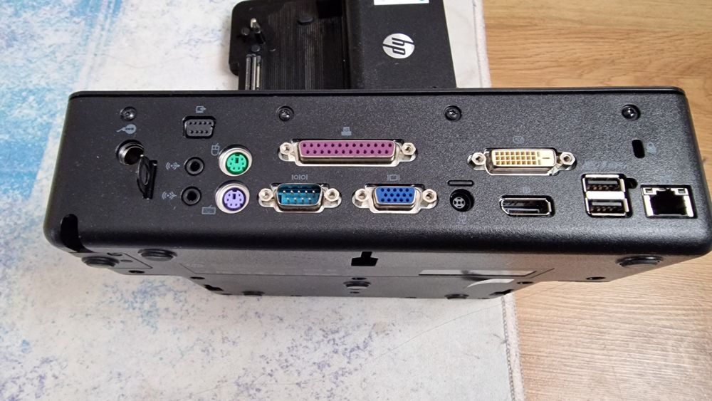 Hp docking station VB042AV 90W