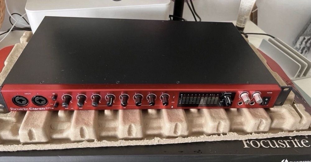 Аудио интерфейс focursite clarett 8pre thunderbolt