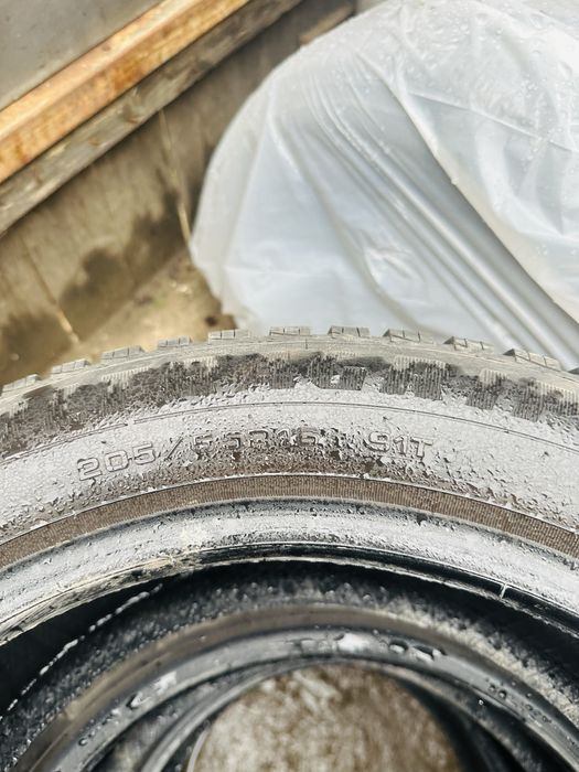 Cauciucuri iarna 205 55 r16 Goodyear